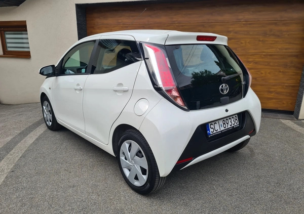 Toyota Aygo cena 33000 przebieg: 109000, rok produkcji 2015 z Sosnowiec małe 326